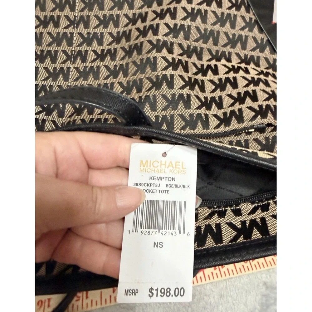 MICHAEL KORS MK Kempton Signature Beige Jacquard Tote Canvas NEW $198 - Picture 10 of 10